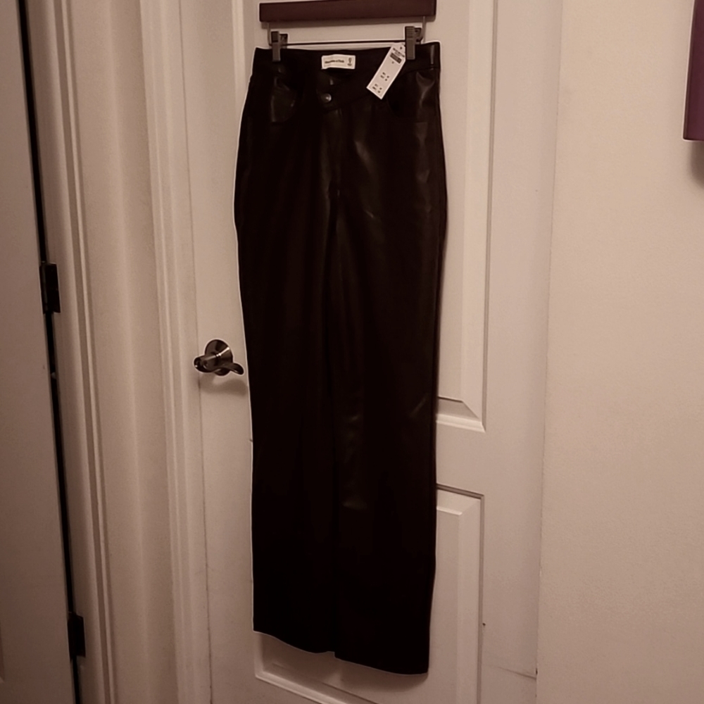 NWT A&F Faux Leather Jeans, Size 4/27, Brown